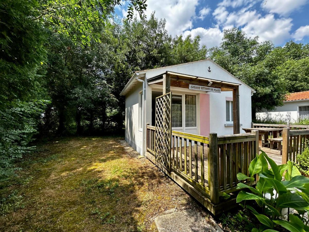Les Cabanes Du Lac Vandré Екстериор снимка